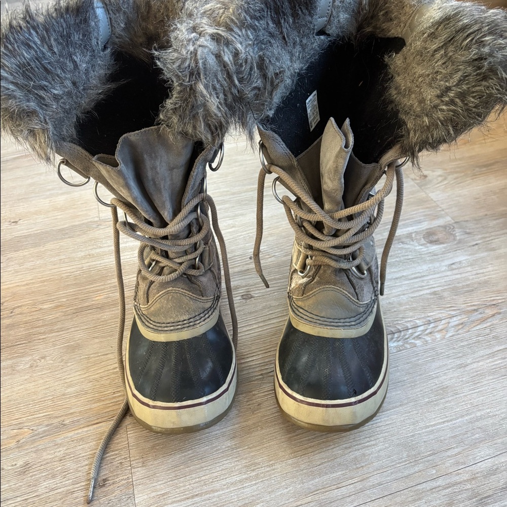 Sorrel Joan of Arctic insulated sz 9.5